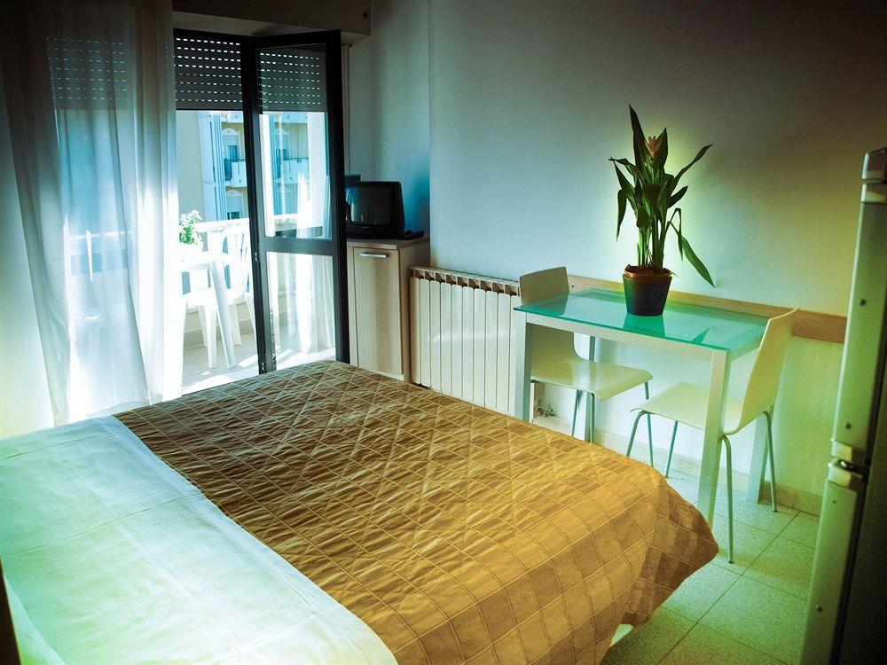 Residence Internazionale Rimini Exterior foto