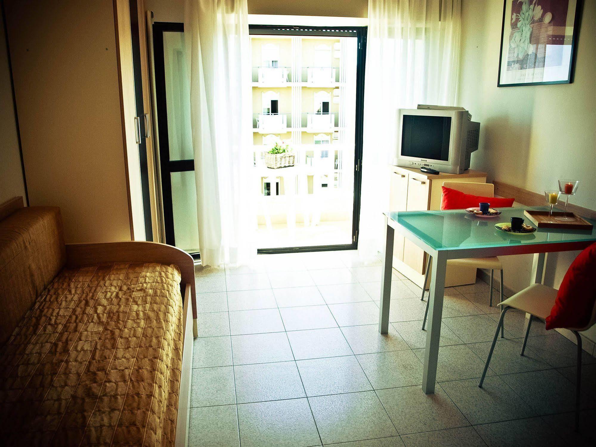 Residence Internazionale Rimini Exterior foto